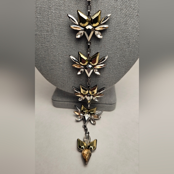[EXPRESS] Elegant Gold & Silver Floral Statement Necklace ○●Choker // Collar●○ - Picture 5 of 16